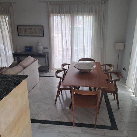 Amorosa Villas Polis ภายนอก รูปภาพ